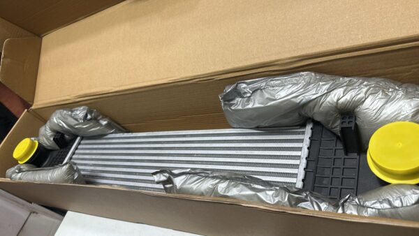 Mercedes Benz Intercooler A2045000200